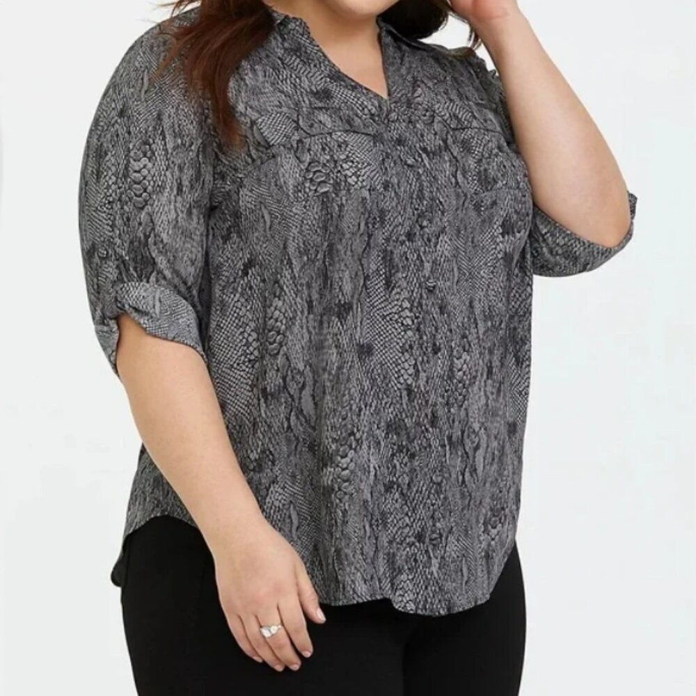 Torrid Gray Animal Print Soft Rolled Tab Button Down 3X Office Career
